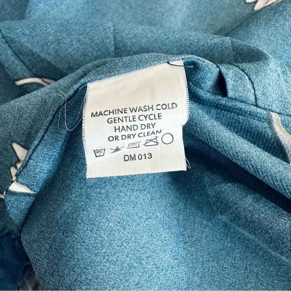 Kim + Ono Chrysanthemum & Crane Long Satin Kimono Robe Navy One Size - No Tie - Picture 16 of 16